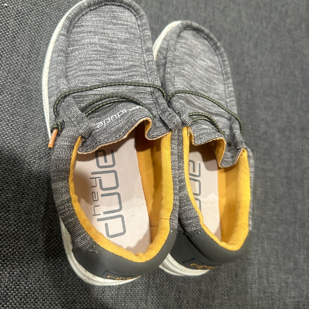 Hey dude shoes